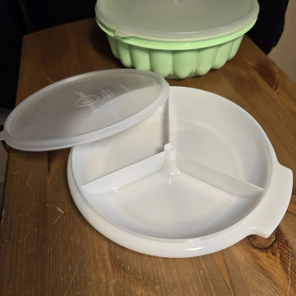 (2) Vtg Tupperware Jel N Serve Jello Gelatin Dessert Mold Green & Snack Server